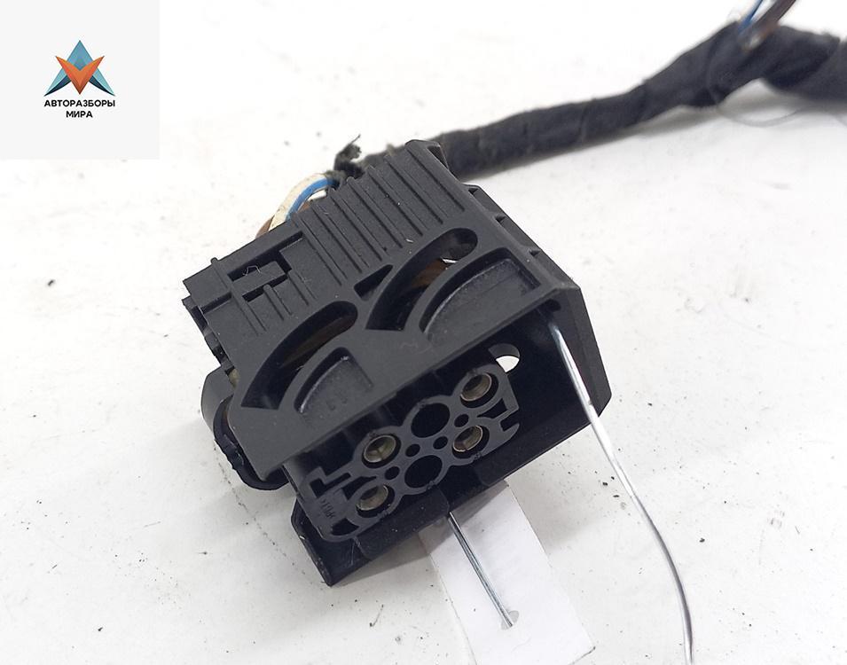 разъем (фишка) проводки BMW 5 серия E39 1996, 2.5 л., бензин, МКПП, серый, седан, 29623761 - фото №1