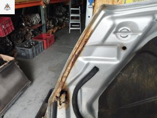 капот Mitsubishi Space Wagon 3 поколение (Typ N50) 1999, 2.4 л., бензин, МКПП, серый, минивэн