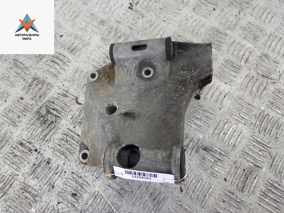 кронштейн генератора BMW 3 серия E36 1991, 1.8 л., бензин, АКПП, белый, седан, 1721865 - фото №1