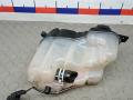 бачок расширительный Land Rover Freelander 2 поколение 2009, 2.2 л., D TD4, дизель, МКПП, внедорожник 5 дв., LR004080, LR000243 - фото №5