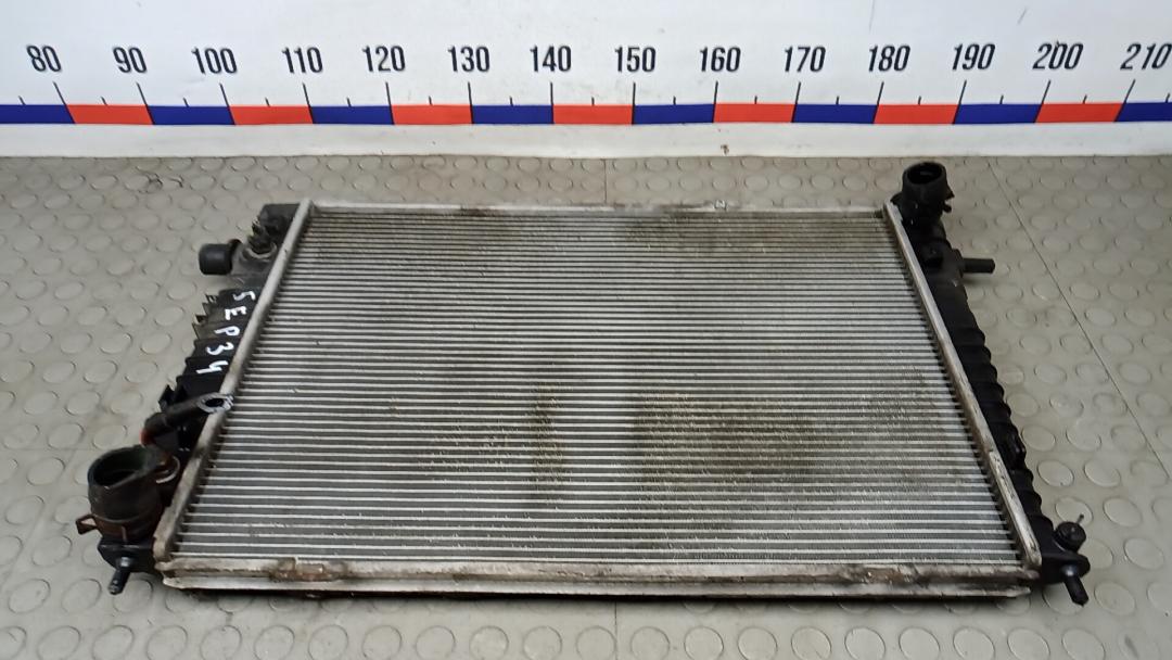 радиатор охлаждения Kia Sportage 2 поколение 2005, 2.0 л., дизель, АКПП, внедорожник 5 дв., 253102E900 - фото №1