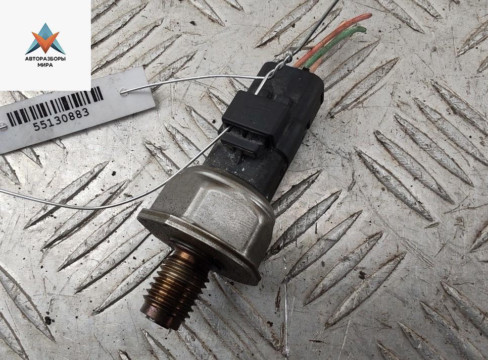 датчик давления топлива Citroen C4 Grand Picasso 1 поколение 2008, 2.0 л., дизель, АКПП, серый, минивэн, 9658227880 - фото №1