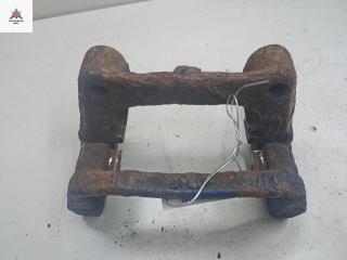 скоба суппорта Opel Astra H/Family [рестайлинг] 2005, 1.6 л., бензин, МКПП, чёрный, хетчбэк 3 дв.