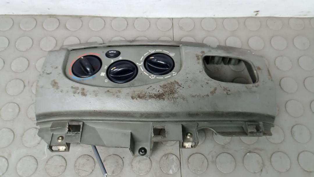 блок управления печки / климат-контроля Renault Trafic 2 поколение 2005, 1.9 л., дизель, МКПП, микроавтобус - фото №1