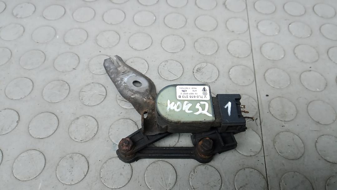 датчик дорожного просвета Audi Q7 4L 2006, 3.0 л., D TDI, дизель, АКПП, внедорожник 5 дв., 7L0616213B - фото №1