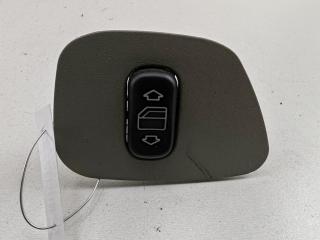 кнопка стеклоподъемника заднего правого Mercedes-Benz E W210 1996, 2.0 л., бензин, МКПП, синий, седан, 2108200310