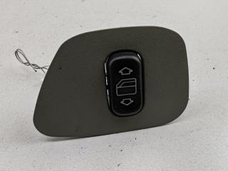 кнопка стеклоподъемника заднего левого Mercedes-Benz E-Класс W210/S210 1996, 2.0 л., бензин, МКПП, синий, седан, 2108330310