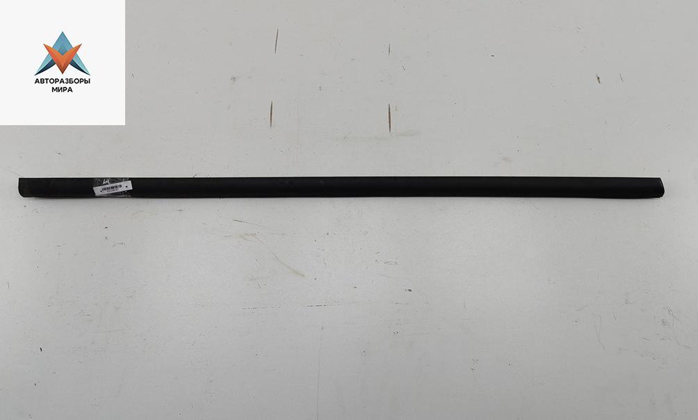 Молдинг стекла двери наружный Ford Mondeo 4 поколение 2007, 2.0 л., дизель, МКПП, серый, универсал - фото №1