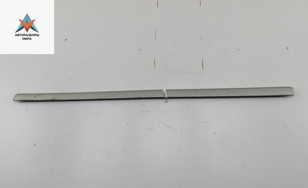 молдинг двери передней левой Audi A4 B6 2001, 2.0 л., бензин, МКПП, серый, седан, 8E0853953 - фото №1