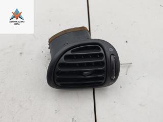 дефлектор обдува салона Peugeot 206 1 поколение 1999, 1.6 л., бензин, МКПП, серый, хетчбэк 3 дв., 6995111