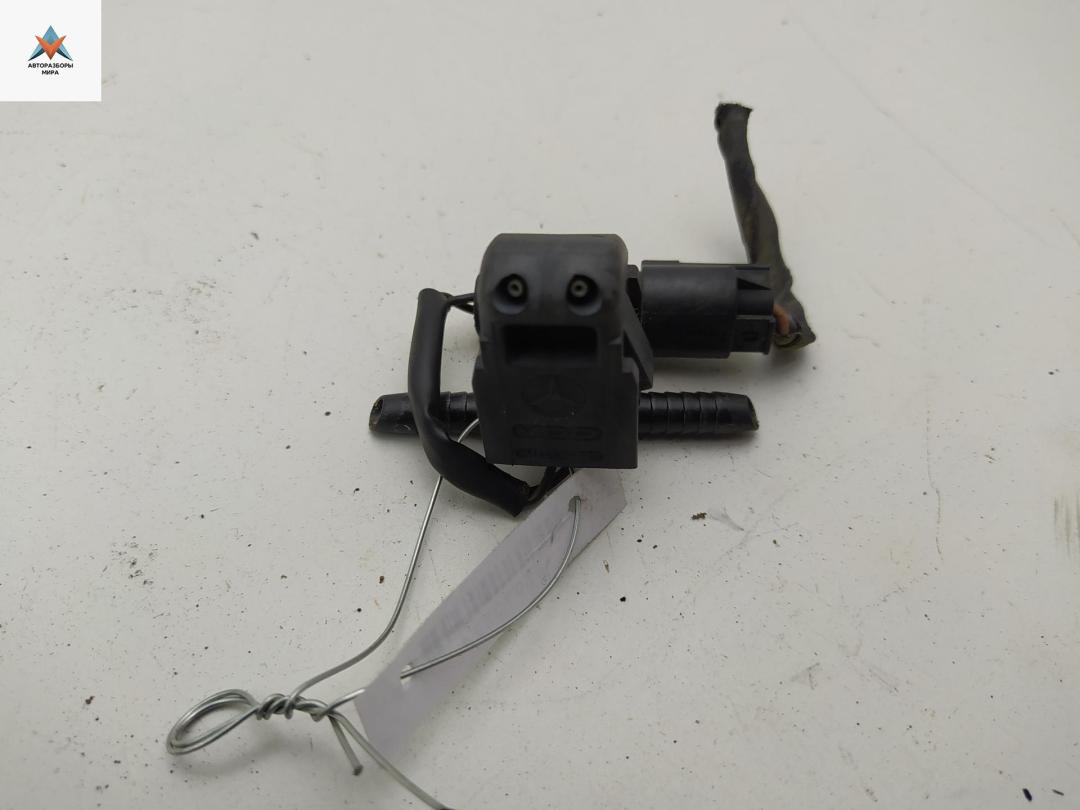 форсунка омывателя лобового стекла Mercedes-Benz C-Класс W203/S203/CL203 2002, 2.6 л., бензин, МКПП, синий, универсал - фото №1