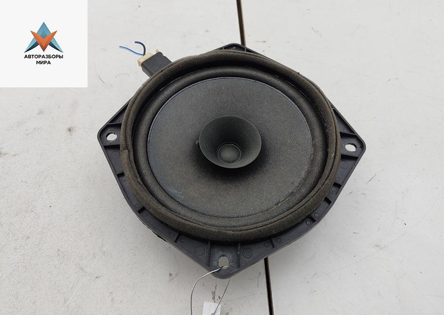 динамик двери Mitsubishi Outlander 1 поколение 2006, 2.0 л., бензин, МКПП, чёрный, внедорожник 5 дв., MR306819 - фото №1