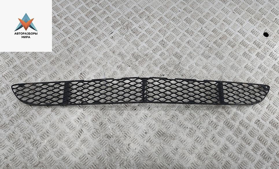 заглушка (решетка) в бампер Mercedes-Benz CLS-Класс C219 2005, 3.5 л., бензин, АКПП, чёрный, седан, A2198850053 - фото №1