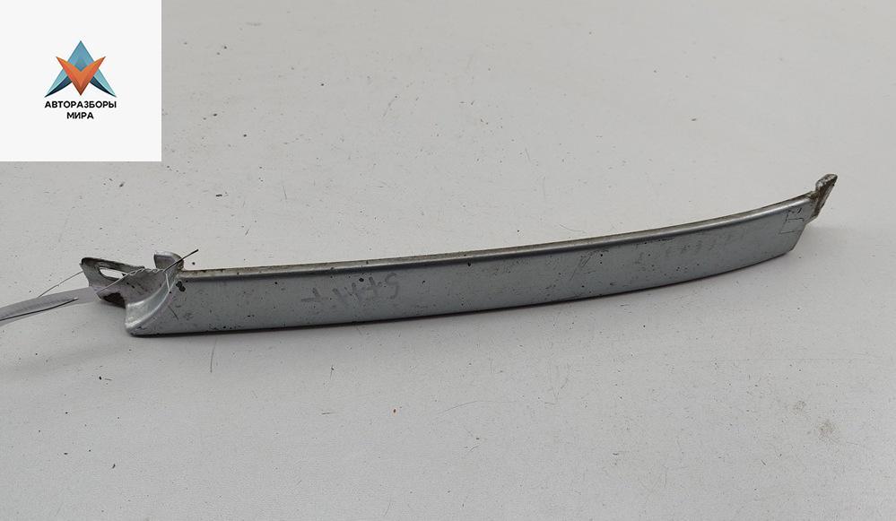 ресничка (ус) левой фары Audi A6 4A/C4 1996, 2.0 л., бензин, МКПП, серый, седан, 4A0853207D - фото №1