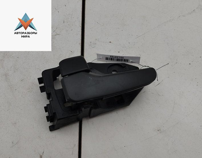 ручка внутренняя задняя левая Mitsubishi Outlander 1 поколение 2006, 2.0 л., бензин, МКПП, чёрный, внедорожник 5 дв. - фото №1