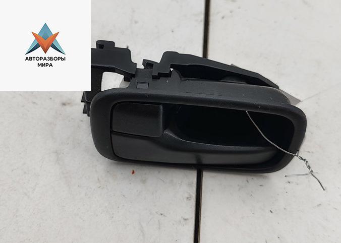 ручка внутренняя передняя левая Mitsubishi Outlander 1 поколение 2006, 2.0 л., бензин, МКПП, чёрный, внедорожник 5 дв. - фото №1