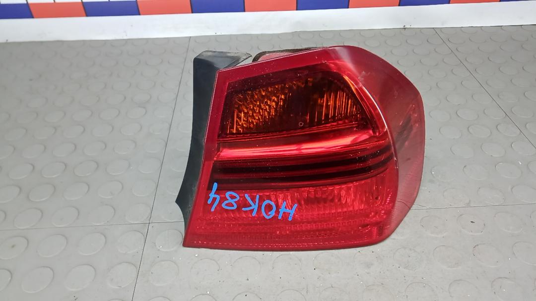 фонарь задний правый BMW 3 серия E90/E91/E92/E93 2007, 2.0 л., 320d, дизель, МКПП, седан - фото №1