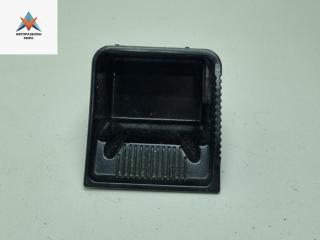 пепельница Volkswagen Bora 1 поколение 2000, 1.6 л., бензин, МКПП, красный, седан, 1J0857311A