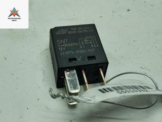 реле (прочие) Volkswagen Touran 1 поколение [рестайлинг] 2006, 1.4 л., бензин, МКПП, чёрный, минивэн, 7M0951253C