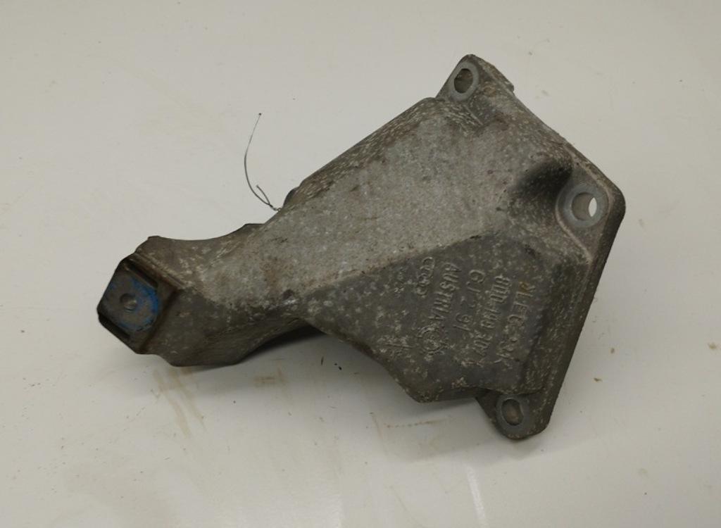кронштейн двигателя Audi A6 C5 2002, 3.0 л., бензин, АКПП, серый, универсал, 8D0199307K