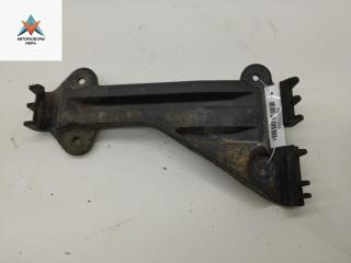 кронштейн переднего бампера Audi A6 4A/C4 1996, 2.0 л., бензин, МКПП, серый, седан, 4A0807283A