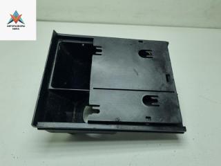 пепельница Volkswagen Bora 1 поколение 2000, 1.6 л., бензин, МКПП, красный, седан, 1J0857961G