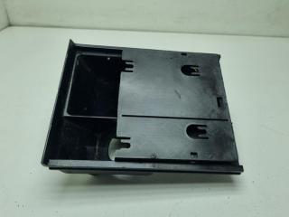 пепельница Volkswagen Bora 2000, 1.6 л., бензин, МКПП, красный, седан, 1J0857961G