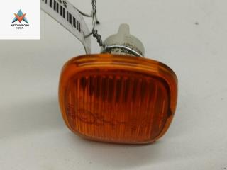 повторитель передний правый Audi A4 B5 1995, 1.8 л., бензин, АКПП, красный, седан, 4D0939101