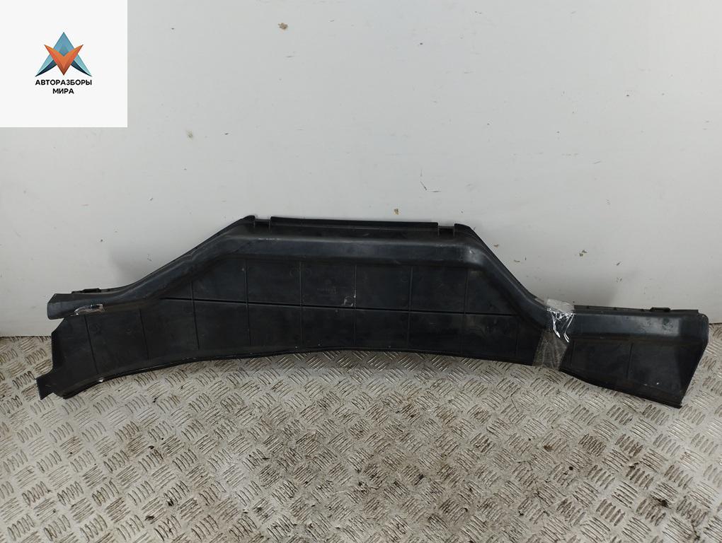 дождевик Audi A6 4A/C4 1996, 2.0 л., бензин, МКПП, серый, седан, 4A1819403B - фото №1