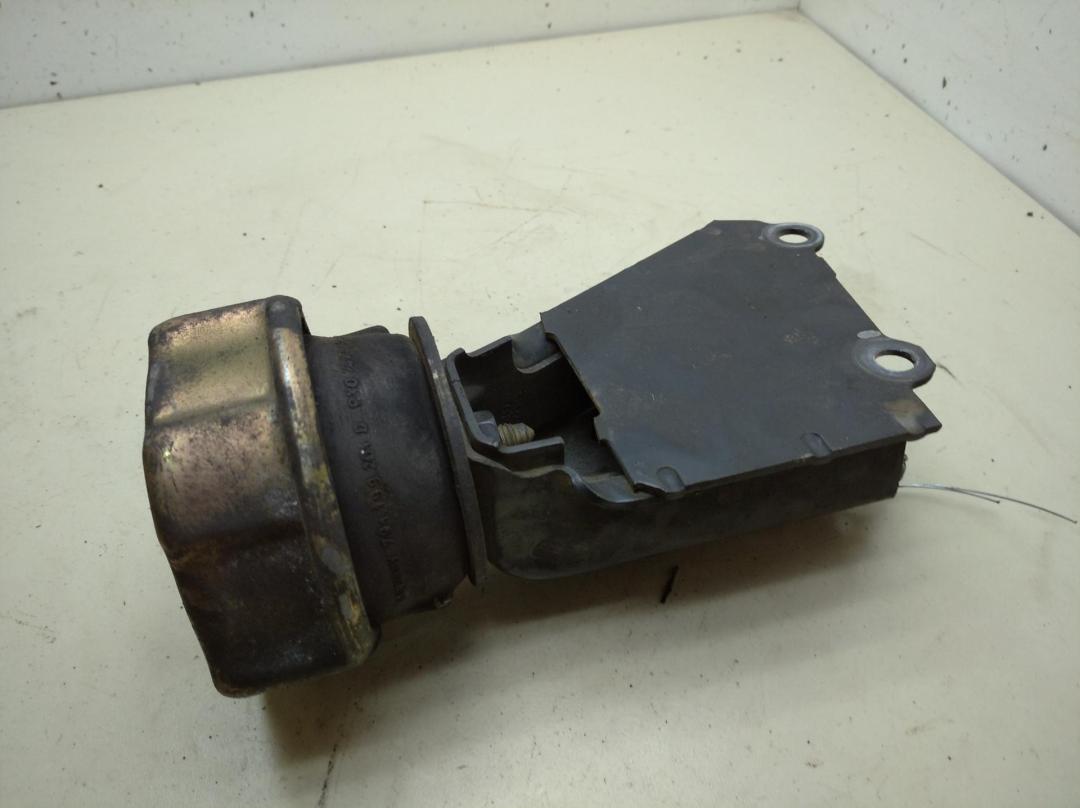 подушка крепления КПП Volkswagen Transporter T4 1992, 2.4 л., дизель, МКПП, красный, микроавтобус, 701199201R