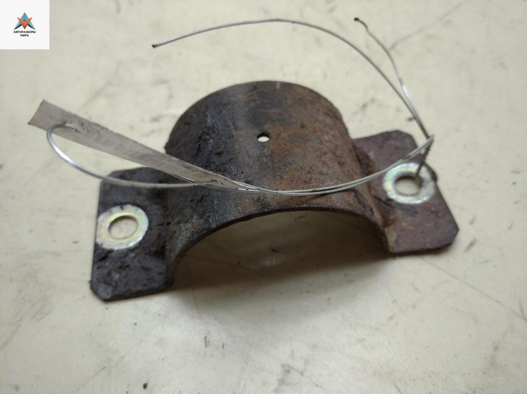 подушка крепления КПП Volkswagen LT 2 поколение 2002, 2.5 л., дизель, МКПП, красный, микроавтобус, 9012421413 - фото №1