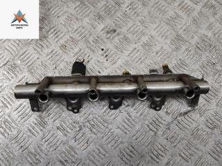 топливная рампа Audi A6 4F/C6 2007, 2.0 л., TFSI, бензин, МКПП, чёрный, седан, 06F133317L