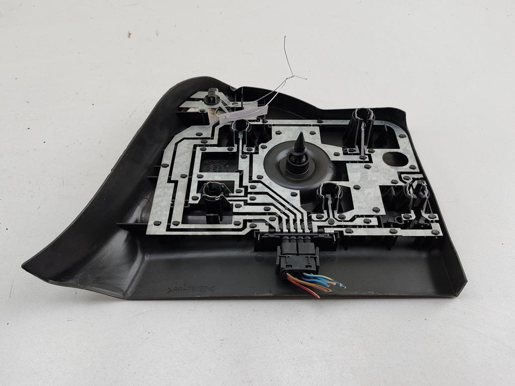 Плата фонаря заднего правого BMW 3 E36 1994, 1.8 л., бензин, МКПП, чёрный, хетчбэк 3 дв., 8364934