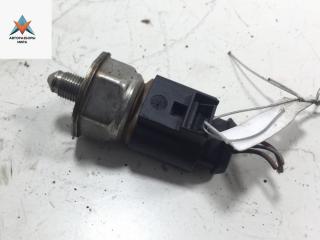 датчик давления топлива Volkswagen Passat B6 2008, 1.4 л., бензин, МКПП, чёрный, универсал, 03C906051H