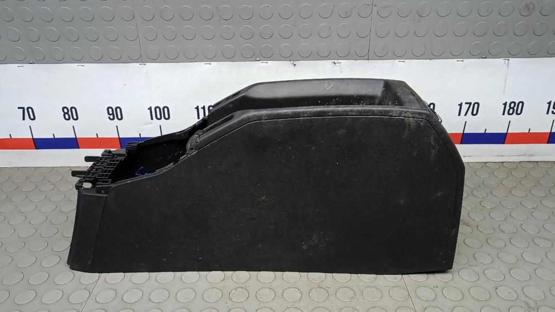 подлокотник Opel Zafira 2 поколение (B) 2007, 1.9 л., дизель, АКПП, минивэн, 13199248, 5196539, 13150279 - фото №1