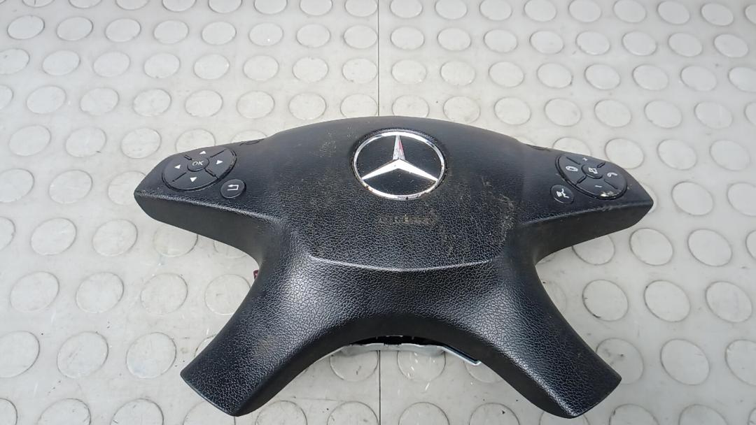 подушка безопасности водителя Mercedes-Benz C-Класс W204/S204 2007, 2.2 л., дизель, МКПП, седан - фото №1