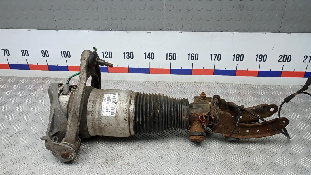 Стойка Audi Q7 4L 2007, 3.0 л., D TDI, дизель, АКПП, внедорожник 5 дв., 7L8616040D, 7L8616040B - фото №1