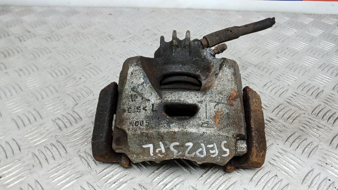 суппорт передний левый Citroen C4 Picasso 1 поколение 2008, 1.6 л., дизель, МКПП, минивэн - фото №1