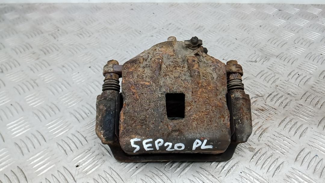 суппорт передний левый Hyundai Tucson 1 поколение 2006, 2.0 л., дизель, МКПП, внедорожник 5 дв. - фото №1