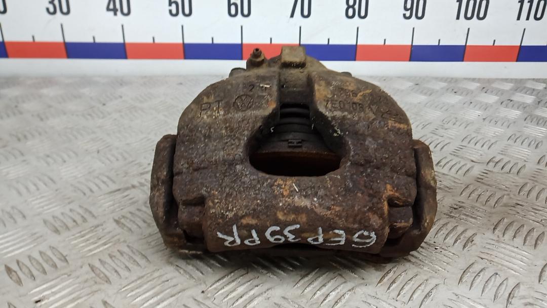 суппорт передний правый Volkswagen Transporter T5 2007, 2.5 л., дизель, МКПП, микроавтобус, 7L6615124F - фото №1