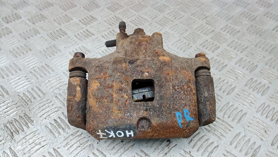 суппорт передний правый Mitsubishi ASX 1 поколение 2010, 1.6 л., бензин, МКПП, внедорожник 5 дв., 4605A862 - фото №1