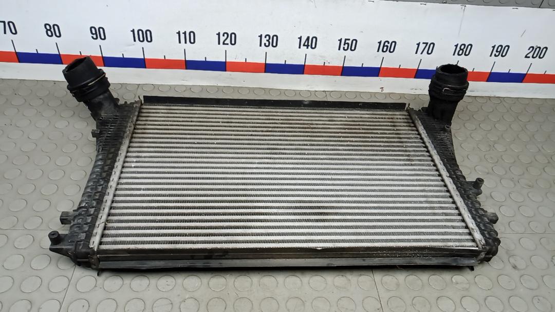 радиатор интеркулера Volkswagen Scirocco 3 поколение 2010, 2.0 л., дизель, МКПП, хетчбэк 5 дв. - фото №1