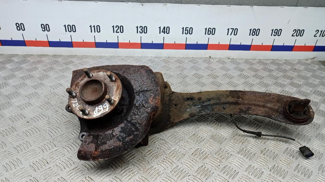 ступица задняя левая Ford Focus 2 поколение 2006, 1.8 л., дизель, МКПП, хетчбэк 5 дв. - фото №1