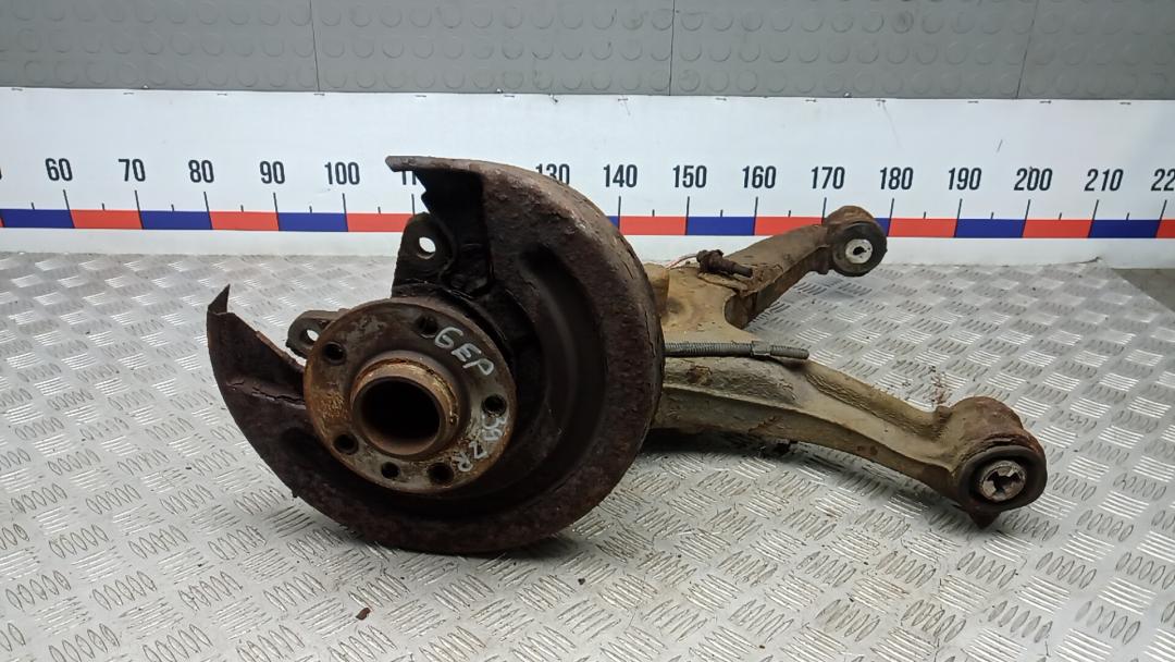 ступица задняя правая Volkswagen Transporter T5 2007, 2.5 л., дизель, МКПП, микроавтобус, 7H0401611H, 7H0501072E - фото №1