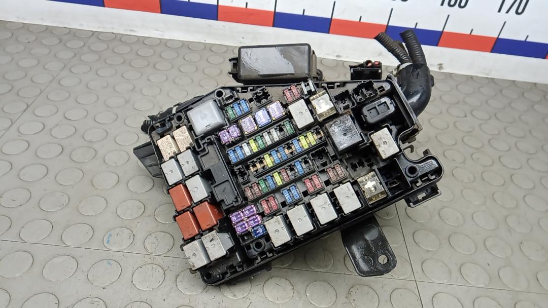 блок предохранителей Subaru Outback 5 поколение 2015, 2.0 л., дизель, МКПП, универсал - фото №1