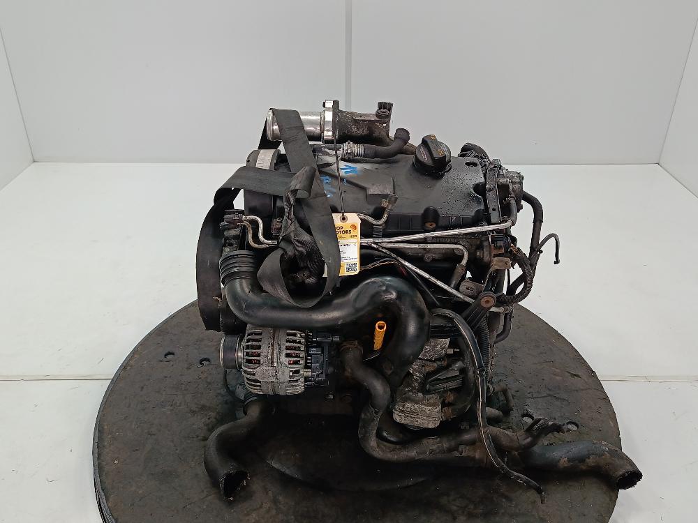 двигатель Volkswagen Golf 5 поколение 2006, цвет, BJB - фото №1