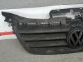 решетка радиатора Volkswagen Caddy 3 поколение 2004, 1.9 л., дизель, МКПП, 3B0853601C - фото №2
