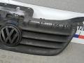 решетка радиатора Volkswagen Caddy 3 поколение 2004, 1.9 л., дизель, МКПП, 3B0853601C - фото №3