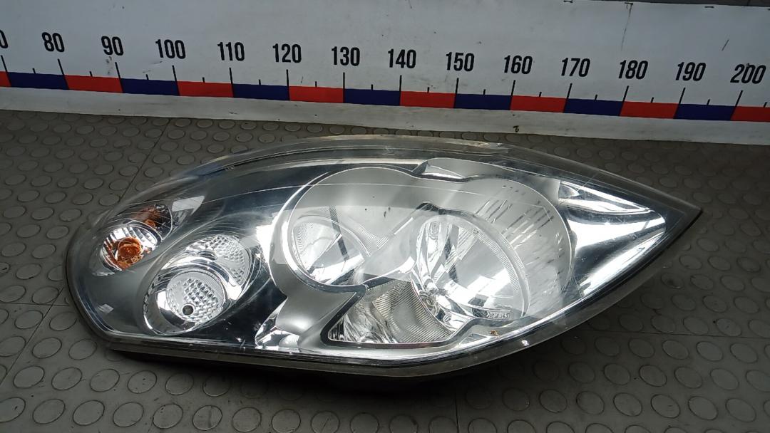 фара правая Opel Movano 2 поколение (B) 2013, 2.3 л., дизель, МКПП, микроавтобус - фото №1