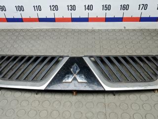решетка радиатора Mitsubishi Outlander 2 поколение 2008, 2.4 л., бензин, МКПП, внедорожник 5 дв.